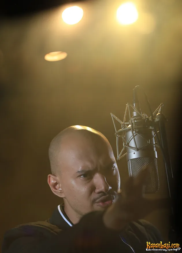 Husein Alatas - \&#039;Menangis Tanpa Air Mata\&#039;