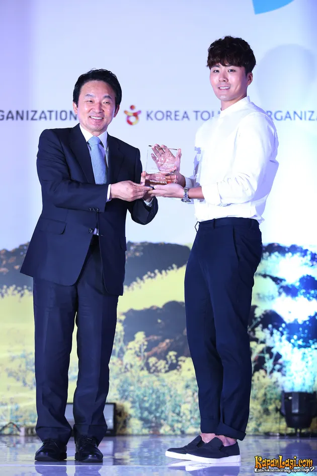 Eru Jadi Duta Wisata Pulau Jeju, Korea Selatan