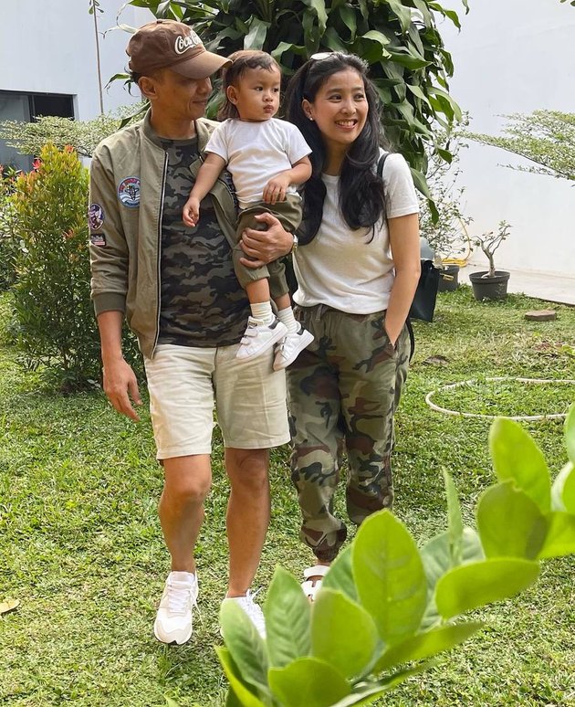 Being a Mother at the Age of 40, 9 Happy Pictures of Olivia Zalianty Taking Care of Her Child - Invited to Exercise and Shop at the Supermarket