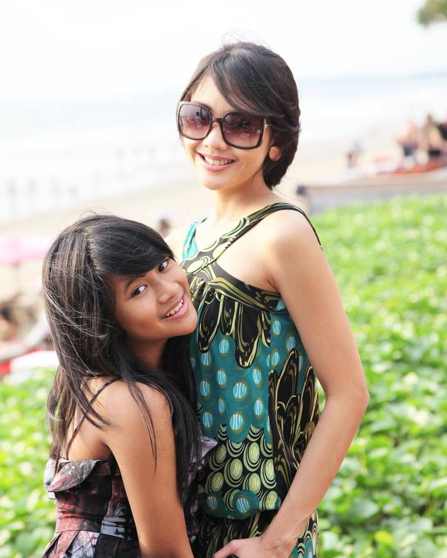 Being a Stepmother, Here are 9 Pictures of Ririn Dwi Ariyanti's Harmony with Ikke Nurjanah's Child