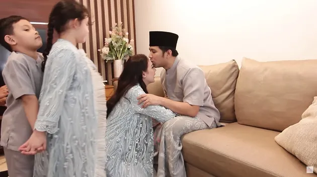 Arumi Bachsin dan Emil Dardak