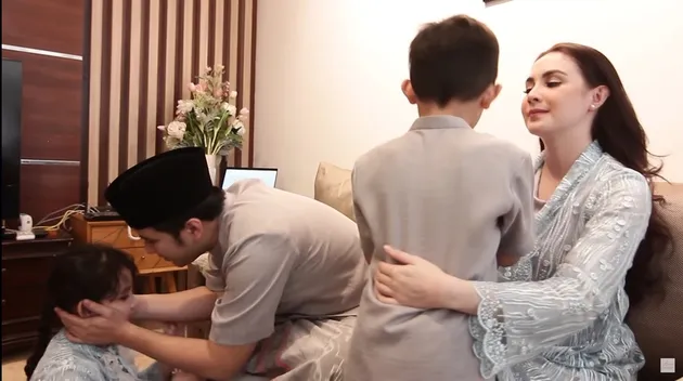 Arumi Bachsin dan Emil Dardak