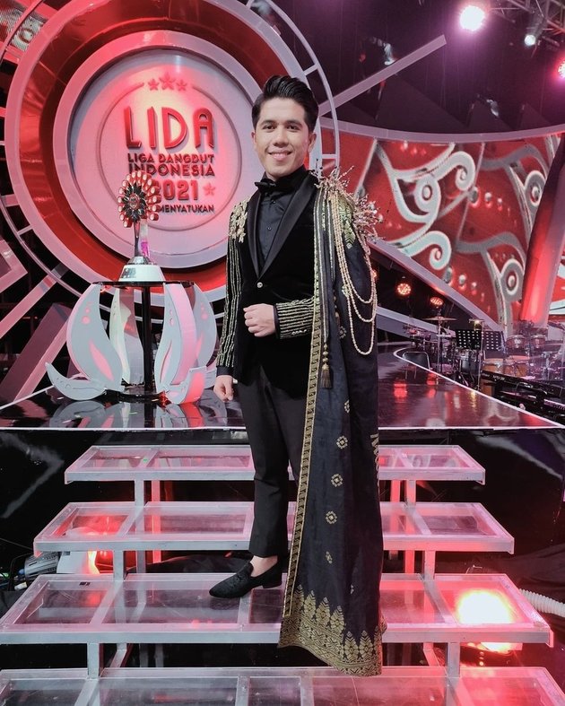 Becoming the Champion of LIDA 2021, Here are Some Interesting Facts about Iqhbal, the Representative of West Sumatra - Young Doctor with Golden Voice