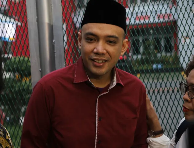 seleb mualaf, seleb mualaf dan ganti nama
