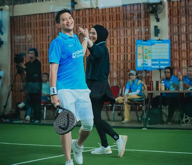 Rezky Aditya dan Citra Kirana Main Padel