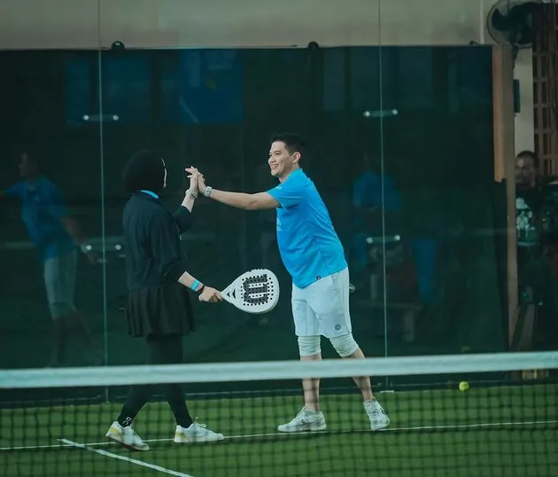Rezky Aditya dan Citra Kirana Main Padel