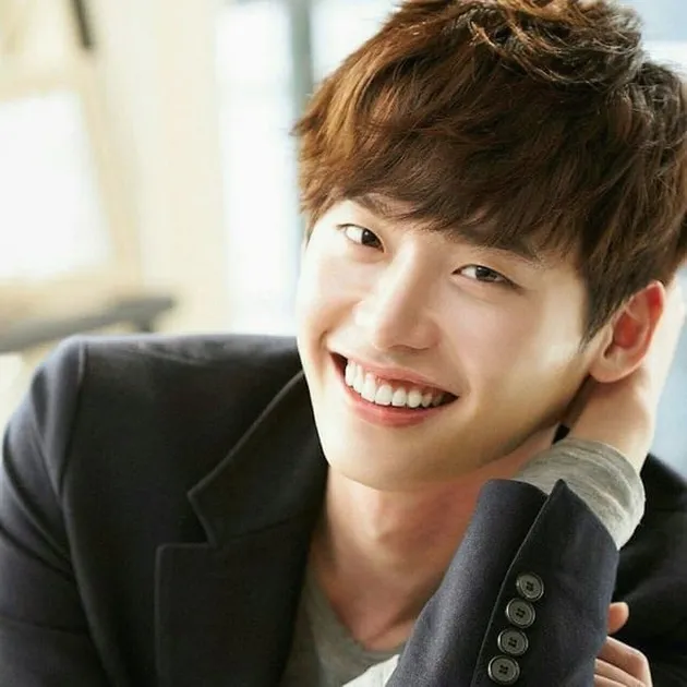  Foto Lee Jong Suk