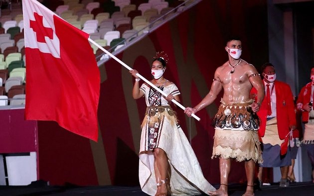 Becoming Viral to Attract Attention, Check Out 7 Pictures of Tonga Athlete Pita Tufatofua with Bare Chest, Oiled Body, and Full of Style in Every Olympics