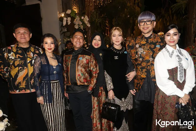 teman-teman artis kondangan ke Soimah