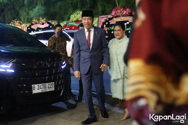 Jokowi kondangan ke Soimah