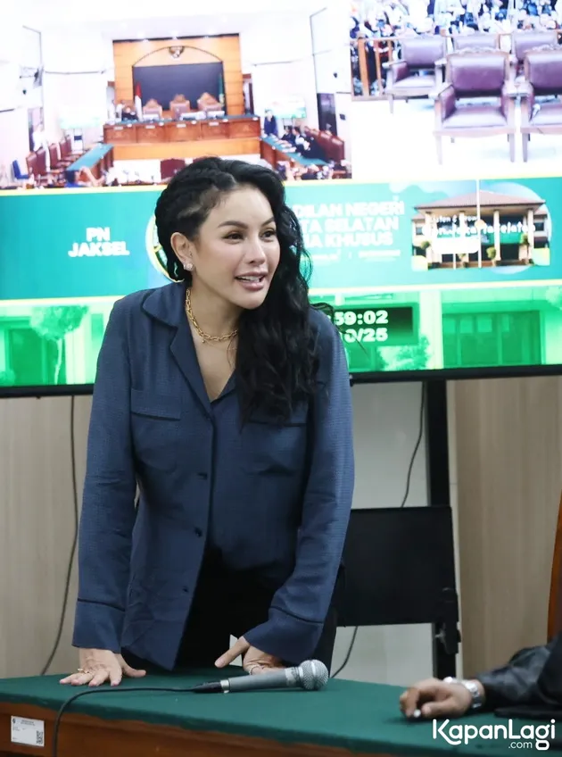 Nikita Mirzani di Ruang Sidang