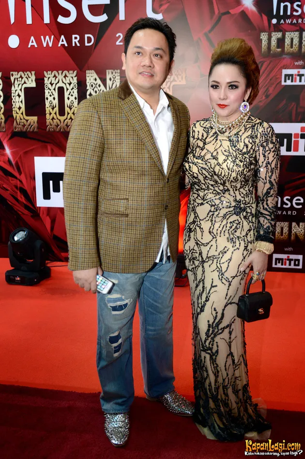 Farhat Abbas dan regina
