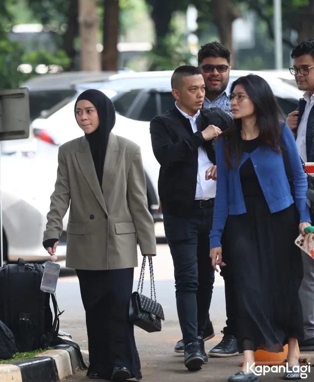 Lesti minta doa