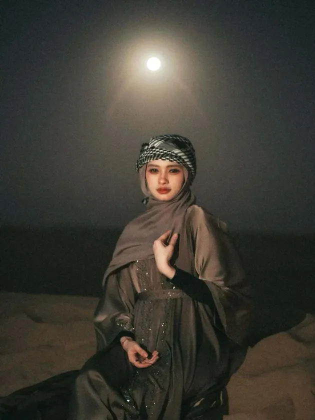 Inara Rusli mencoba untuk tetap tenang.