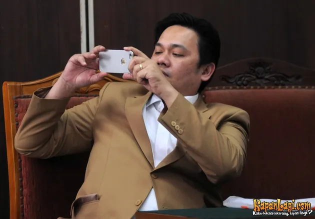 Farhat Abbas - Ahmad Dhani