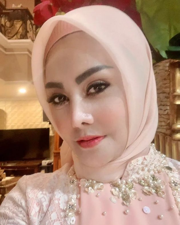 Building Romance with an Arab Man, 8 Photos of Cici Paramida who is Getting More Beautiful and Glowing at Almost 50 Years Old