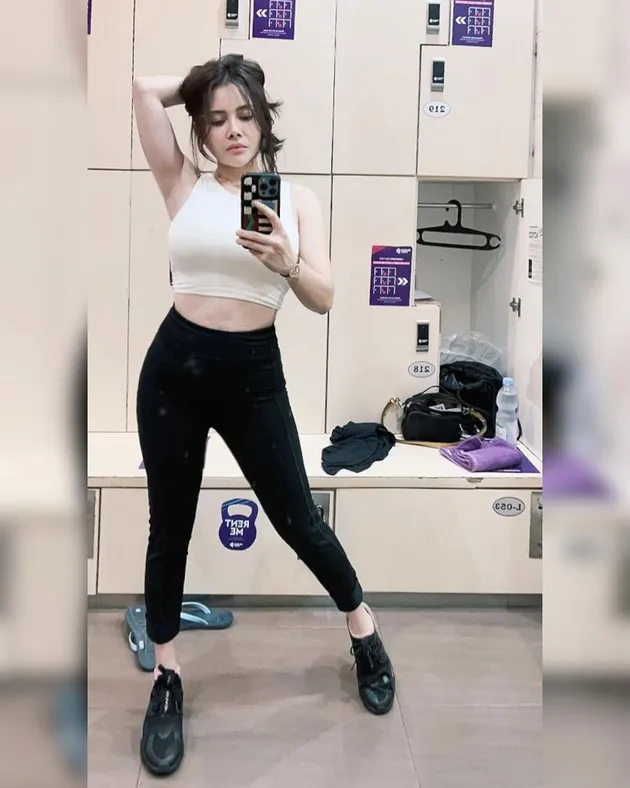 Mawar AFI kaki jenjang ramping makin cantik