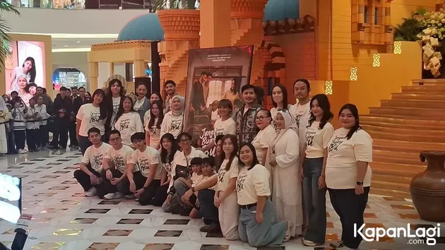 JANGAN BUANG IBU foto bareng