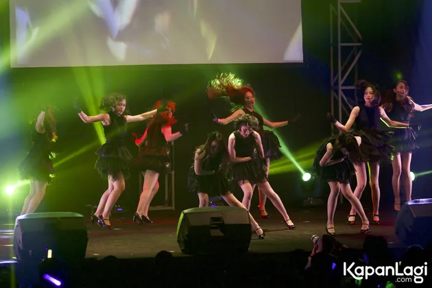 Pasalnya, segala rasa lelah dan penat untuk mewujudkan konser tunggal ini akhirnya terbayarkan ketika mereka melihat antusias fans yang tak pernah lelah bergembira selama acara berlangsung.