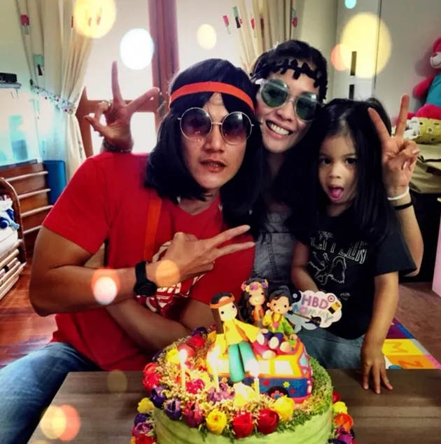 Vino G Bastian - Marsha Timothy
