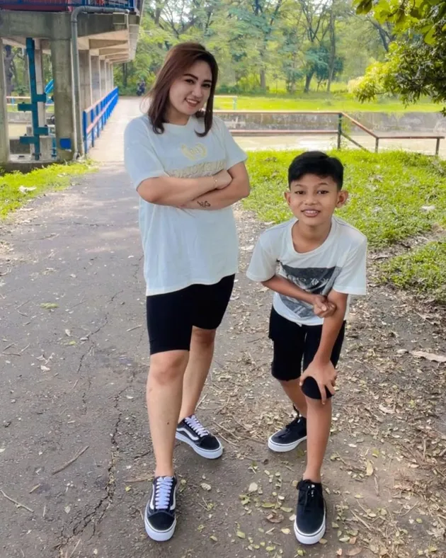 Kakak Nella Kharisma Ratih Faradinna Sinden