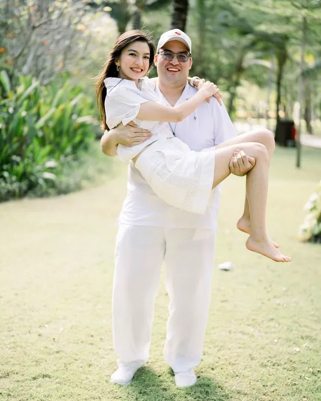 Pemotretan Raline Shah dan Keluarga