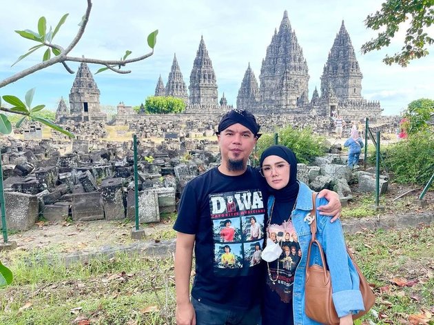 Rarely Showing Affection, Here are 8 Photos of Ahmad Dhani Who Turns Out to Be a Big Fan of Mulan Jameela