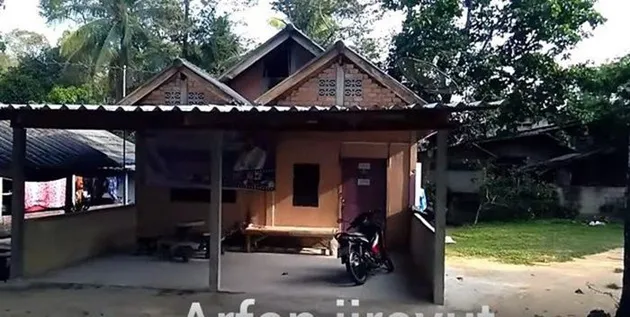 rumah seleb, rumah seleb sederhana, rumah seleb di kampung