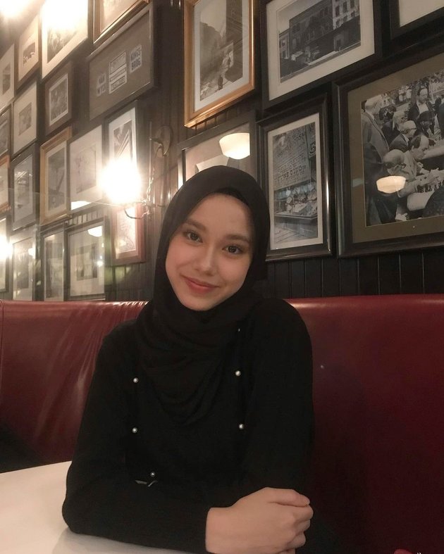 Far from the Public Spotlight, Here are 7 Portraits of Chiara Queency Allycia Putri Lyra Virna who Just Graduated from Junior High School - Beautiful in Hijab and Former Favorite Cover Girl