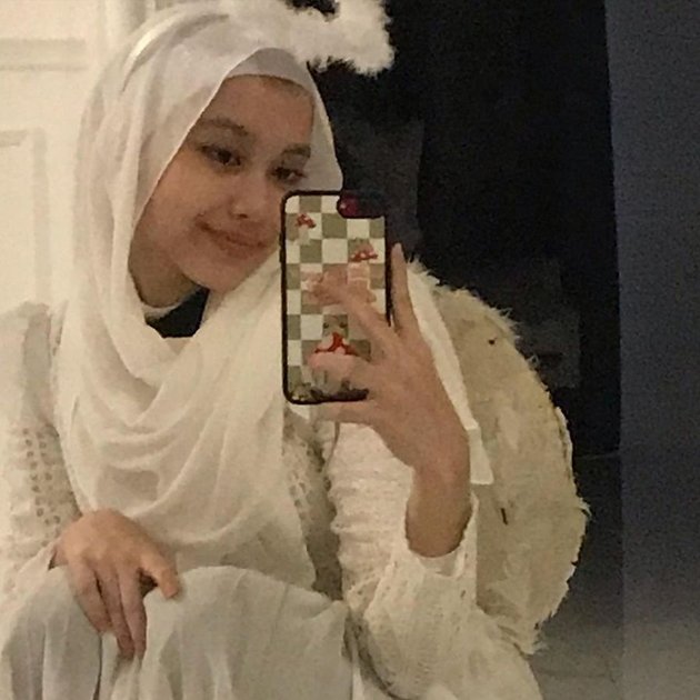 Far from the Public Spotlight, Here are 7 Portraits of Chiara Queency Allycia Putri Lyra Virna who Just Graduated from Junior High School - Beautiful in Hijab and Former Favorite Cover Girl