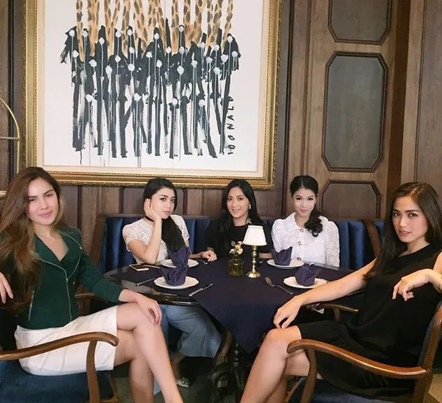 Jessica Iskandar - Nia Ramadhani - Jennifer Bachdim