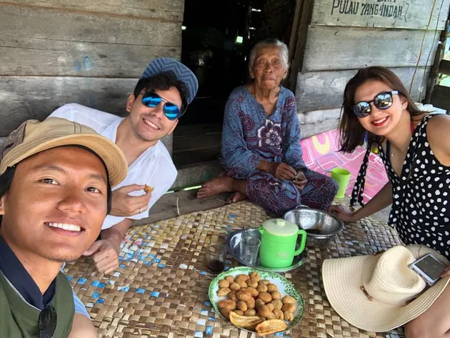 Darius Sinathrya dan Donna Agnesia