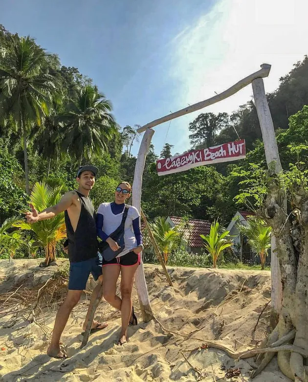 Darius Sinathrya dan Donna Agnesia