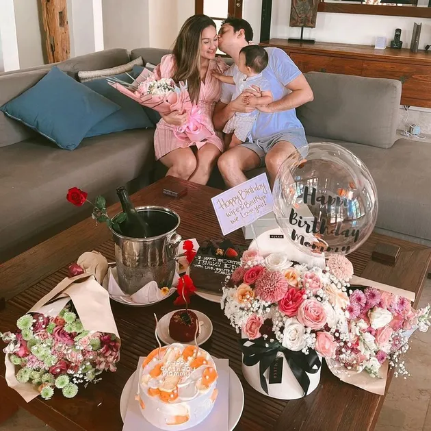 Andrew Andika dan Tengku Dewi