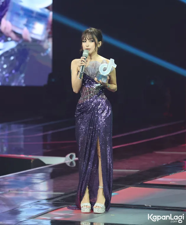 Jennifer Coppen Celebrity Creator of The Year