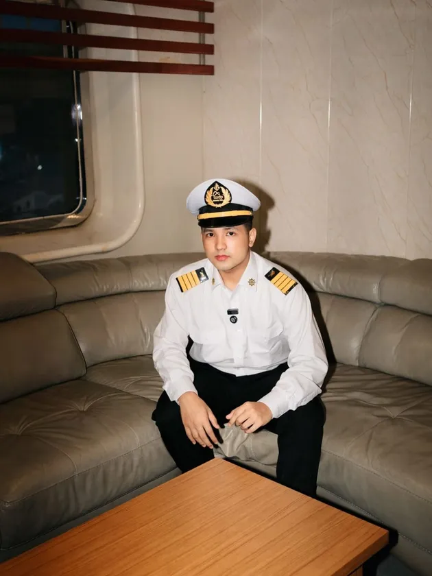 Jirayut jadi kapten kapal