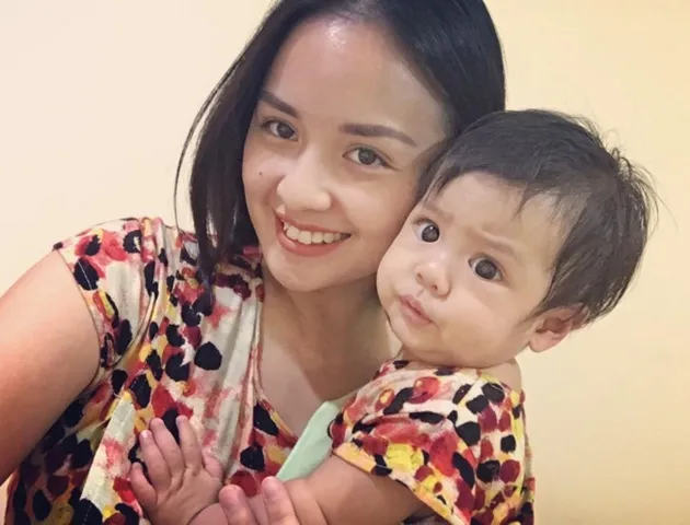 Joanna Alexandra dan anak