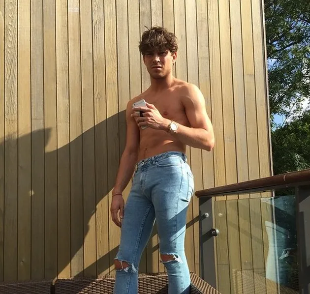Joey Essex, Pacar Baru Perrie Edwards