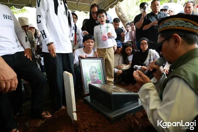 Joko Widodo Kenang Sosok Bunda Iffet