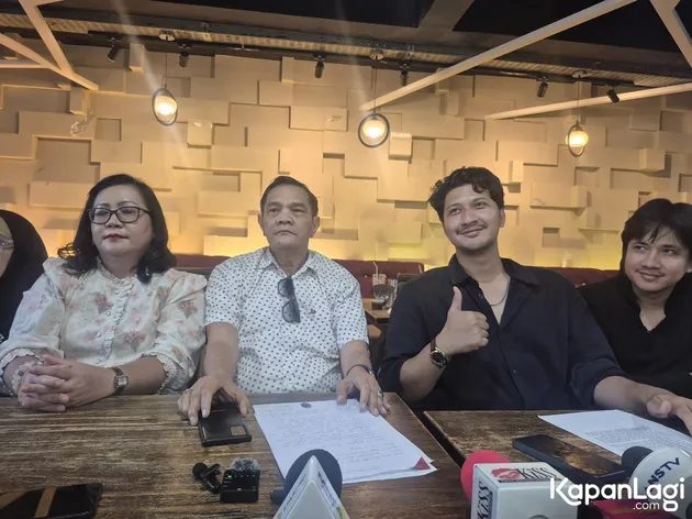 Jon Mathias bersama Aditya Zoni jumpa pers