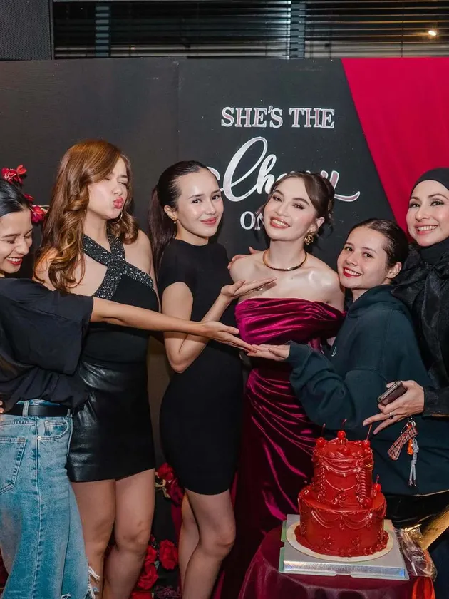 Jovita Karen di Pesta Ultah Sahabatnya