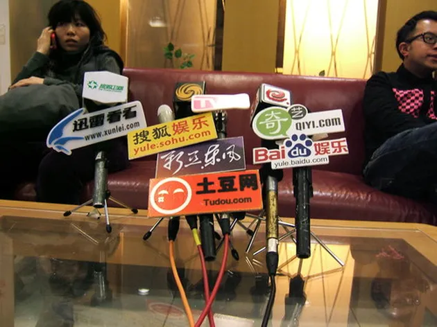 Jackie Chan / Artistes 311 Love Beyond Borders