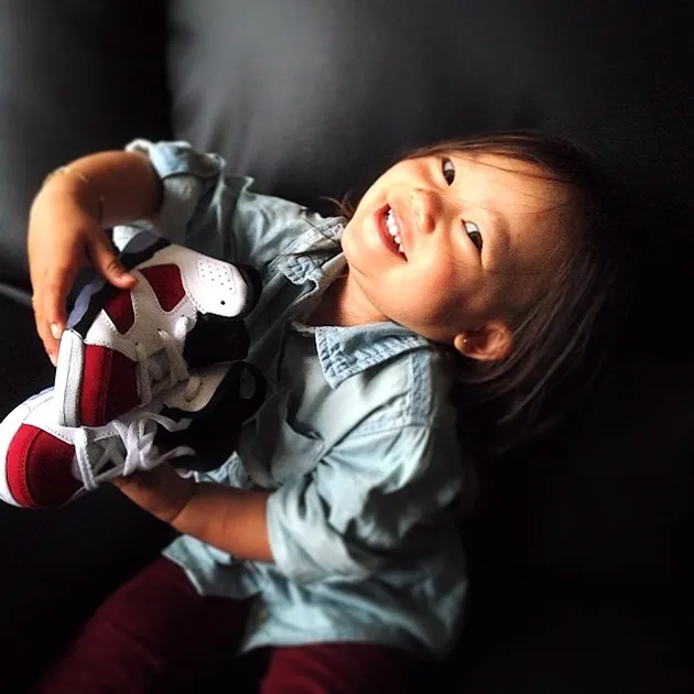 JANGAN LEWATKAN POSE LUCU KEDUA ANAK IRFAN BACHDIM INI ... JANGAN LEWATKAN POSE LUCU KEDUA ANAK IRFAN BACHDIM INI ...