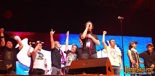 java rockin land