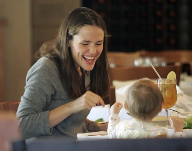 jennifer_garner_violet