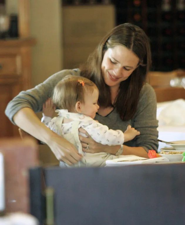 jennifer_garner_violet