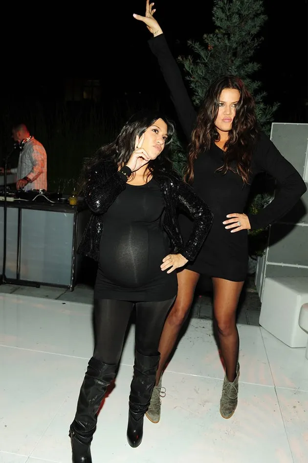 Kourtney - Khloe Kardashian