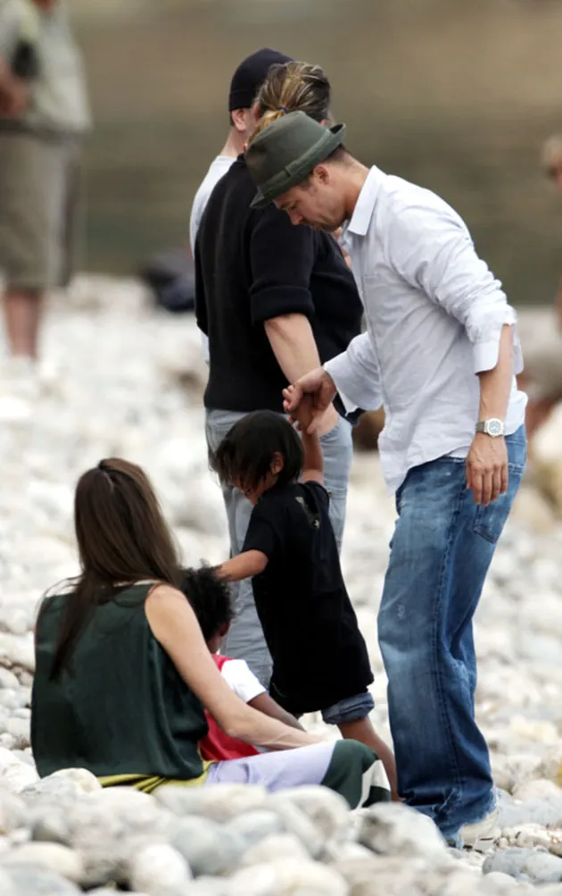 jolie_pitt_perancis