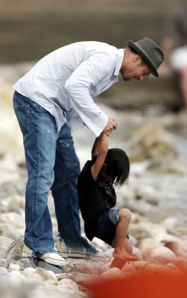 jolie_pitt_perancis