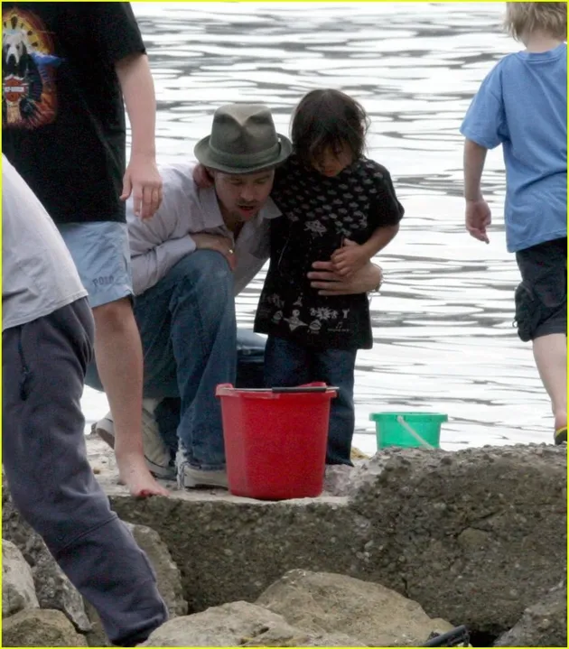 jolie_pitt_perancis